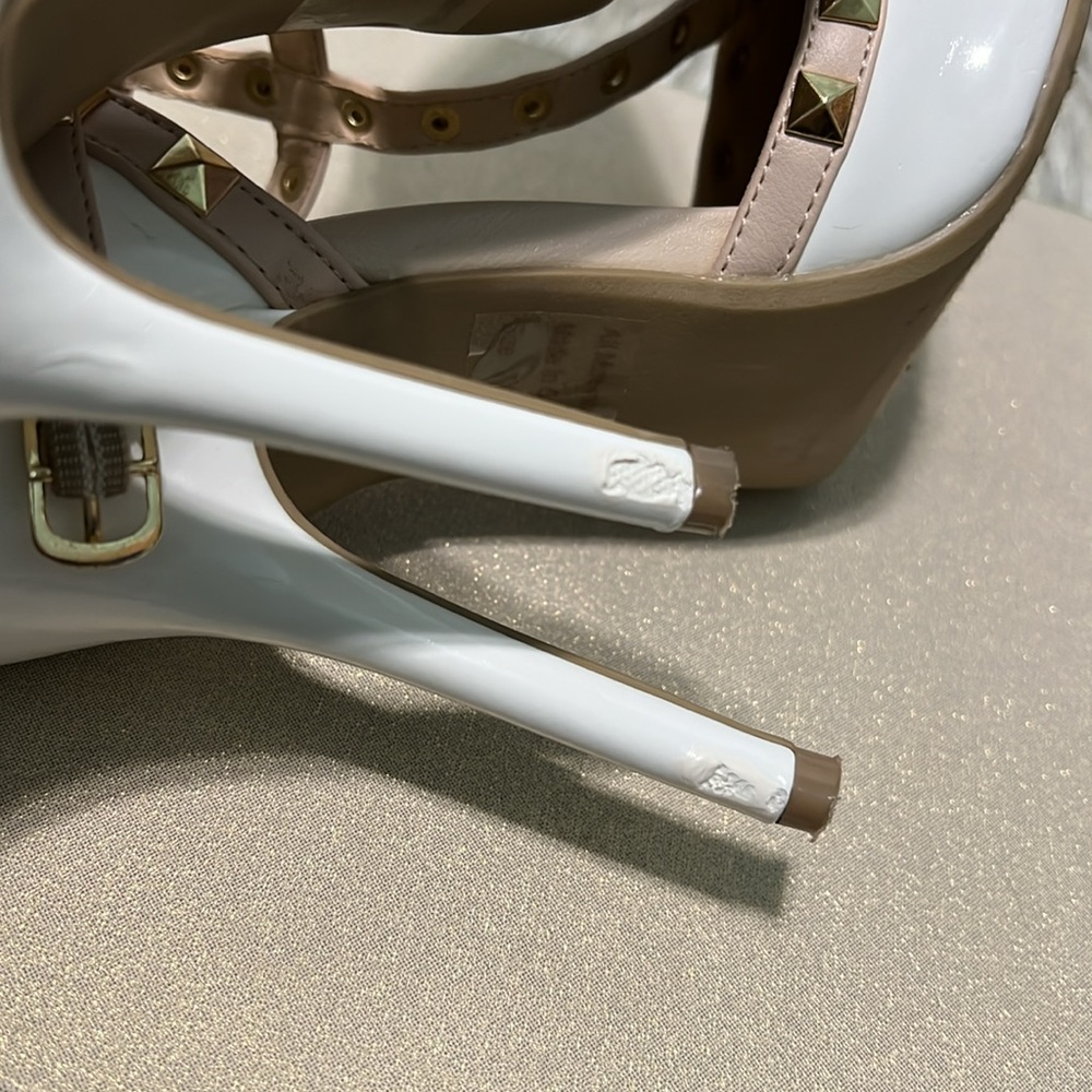 Wild Diva Adora White Patent & Nude Gold Studded Strappy Heels 7.5 - Picture 11 of 13
